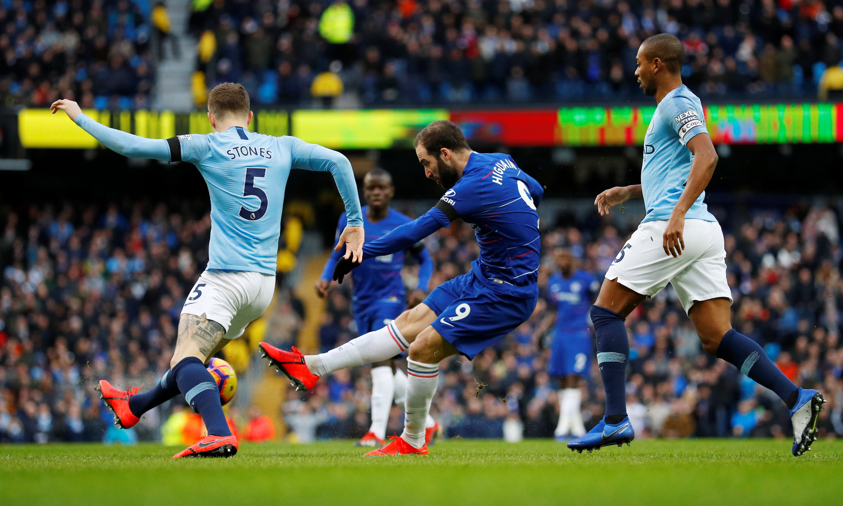 环足奖年度最佳女足球员候选：邦马蒂、普特利亚斯、凯莉在列（环足奖年度最佳女足球员提名公布：邦马蒂、普特利亚斯、凯莉入围）