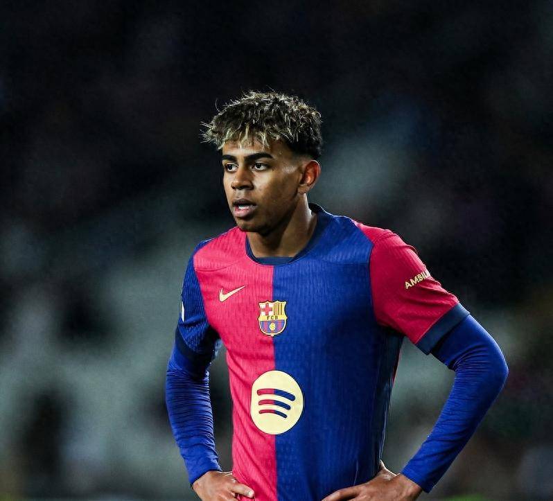 德天空：多支英超豪门关注迪奥曼德，莱比锡要价超1亿欧元（德天空：英超多家豪门盯上迪奥曼德，莱比锡标价破亿欧）