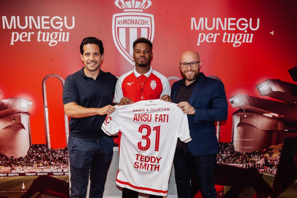 WTT总决赛：孙颖莎4-0横扫长崎美柚，晋级四强将战蒯曼（WTT总决赛：孙颖莎4-0完胜长崎美柚，挺进四强将对阵蒯曼）