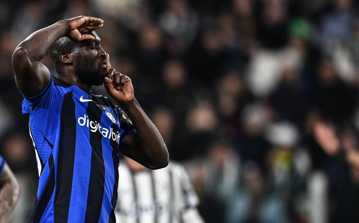 法尔克：拜仁考察了累西腓体育中场泽-卢卡斯，巴萨也有意（据法尔克报道，拜仁已考察累西腓体育中场泽-卢卡斯，巴萨同样关注）